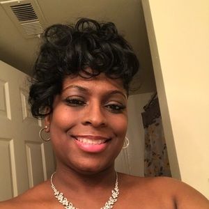 Meet your Posher, Kenyatta